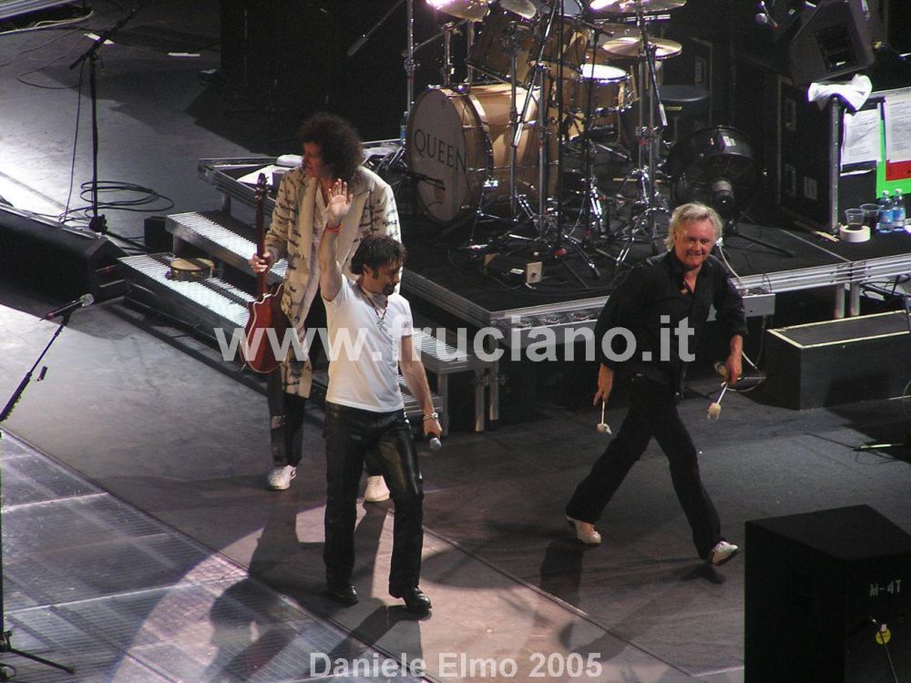 Brian May, Roger Taylor e Paul Rodgers