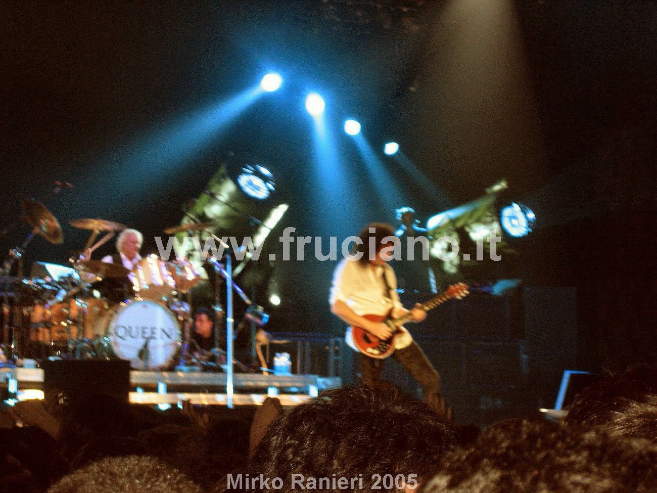 Brian May e Roger Taylor ai rispettivi strumenti